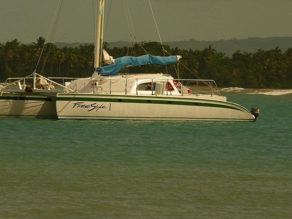 Freestyle Catamaran — Snorkel et voile